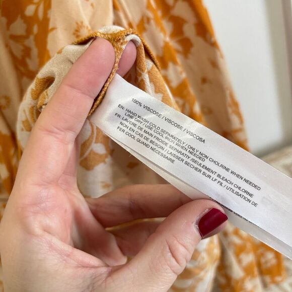 Band of Gypsies Twist Front Floral Blouse NWT - Picture 5 of 7